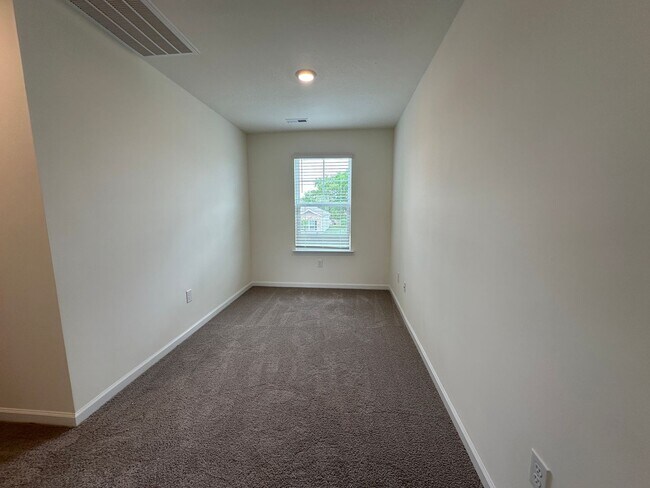 Building Photo - Luxury New Construction | 3BR + Loft + 2-Car Garage in the Heart of Maryville