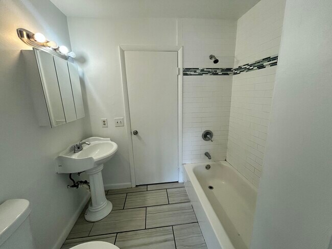 Building Photo - 5057 Breckenridge Pl