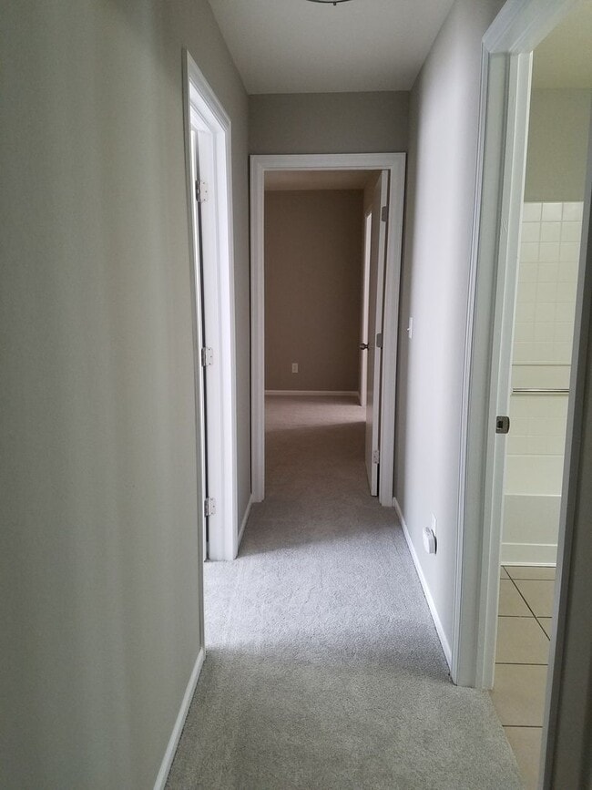 Building Photo - Beautiful Updated 3 Bedroom Ranch Style Ho...