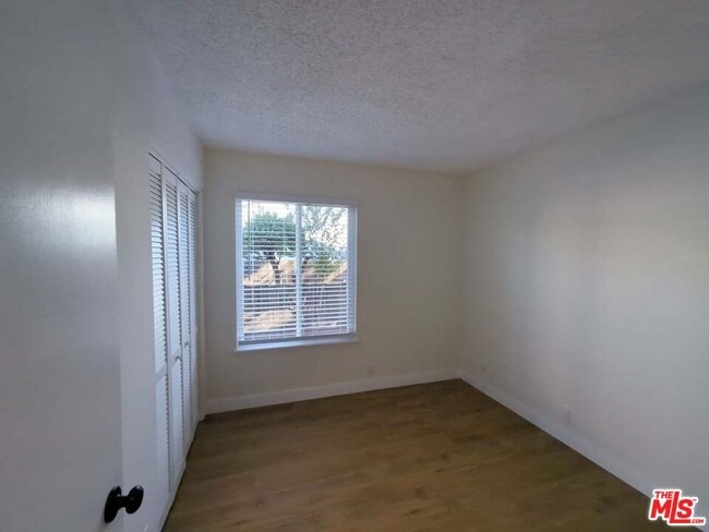 Building Photo - 6656 Swan St