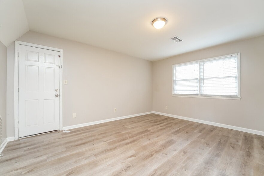 Building Photo - 1423 Cedar Heights Dr