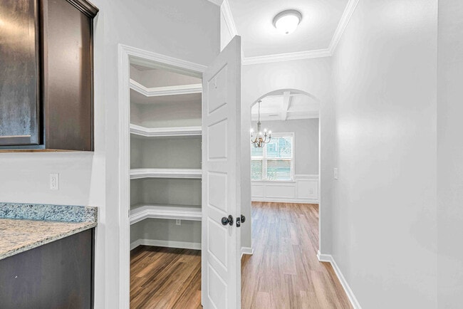 Building Photo - 601 Winfall Dr