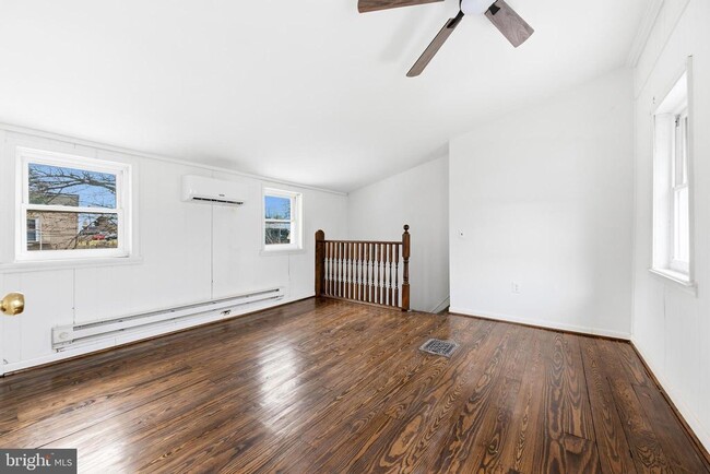 Building Photo - 3110 Main St