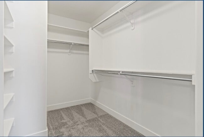 Building Photo - 3015 S Ludlow Way