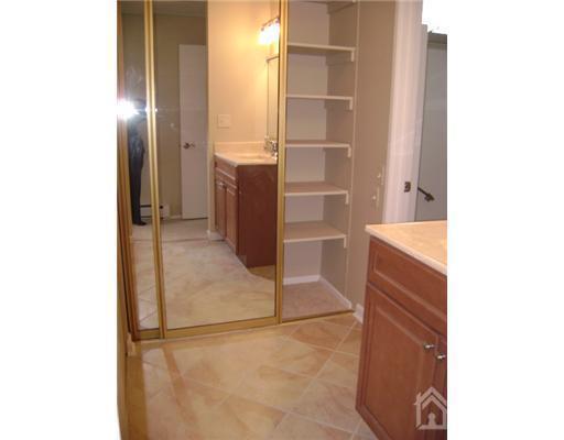 Building Photo - 107 Chatham Dr