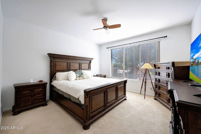 Building Photo - 16907 W Holly St