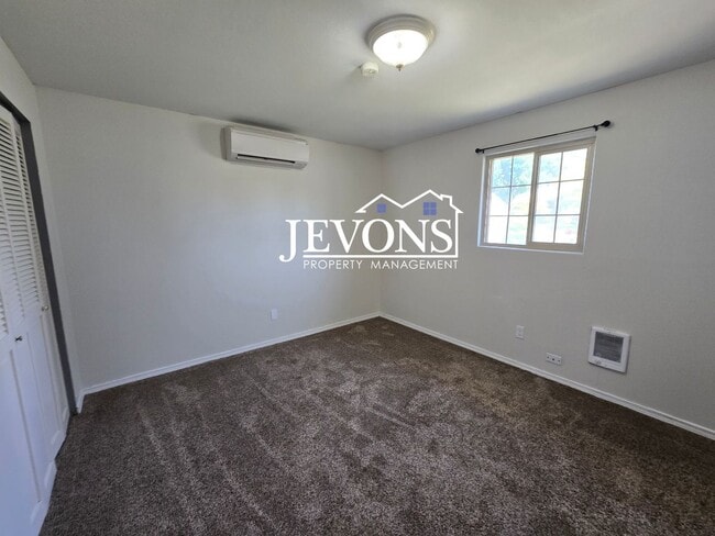 Building Photo - $500 Rent Credit | Spacious 4-bedroom home...