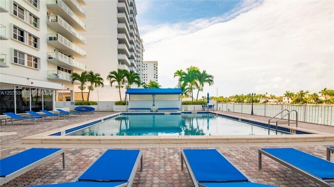 Building Photo - 5750 Collins Ave