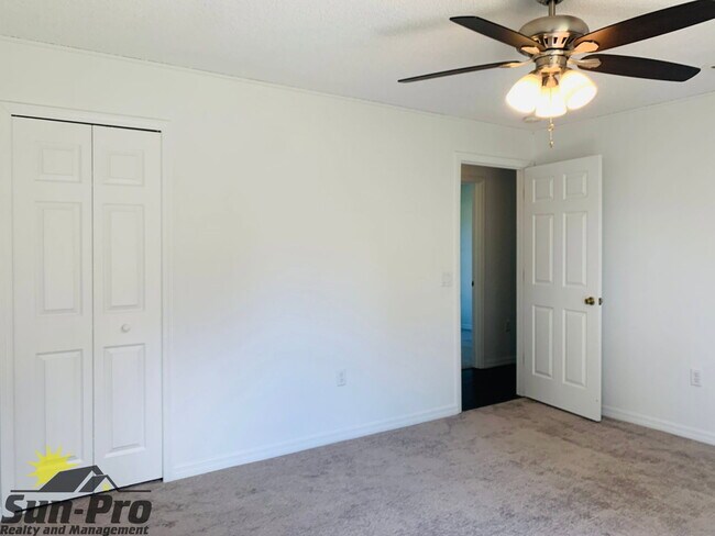 Building Photo - 1868 Umbrella Tree Dr