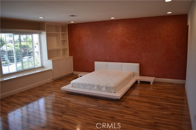 Building Photo - 15862 Caltech Cir