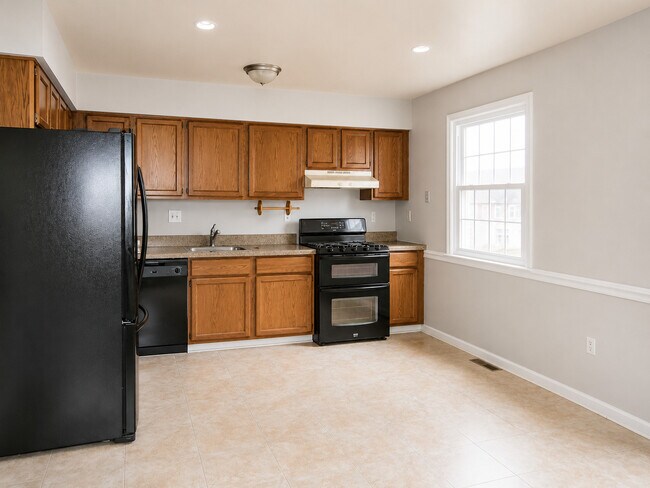 Building Photo - 118 Henning Dr