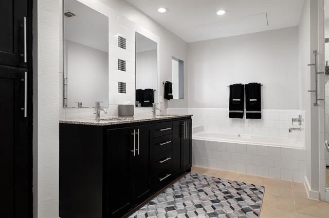 Building Photo - 2608 Museum Way