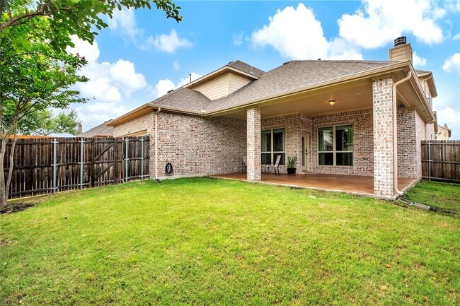 Building Photo - 1807 Drake Dr