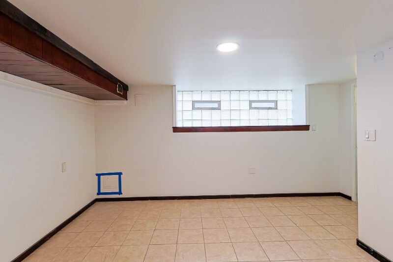 Building Photo - 2421 Vista St