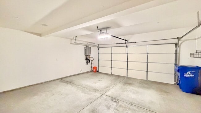 Building Photo - 320 Citrine Trl