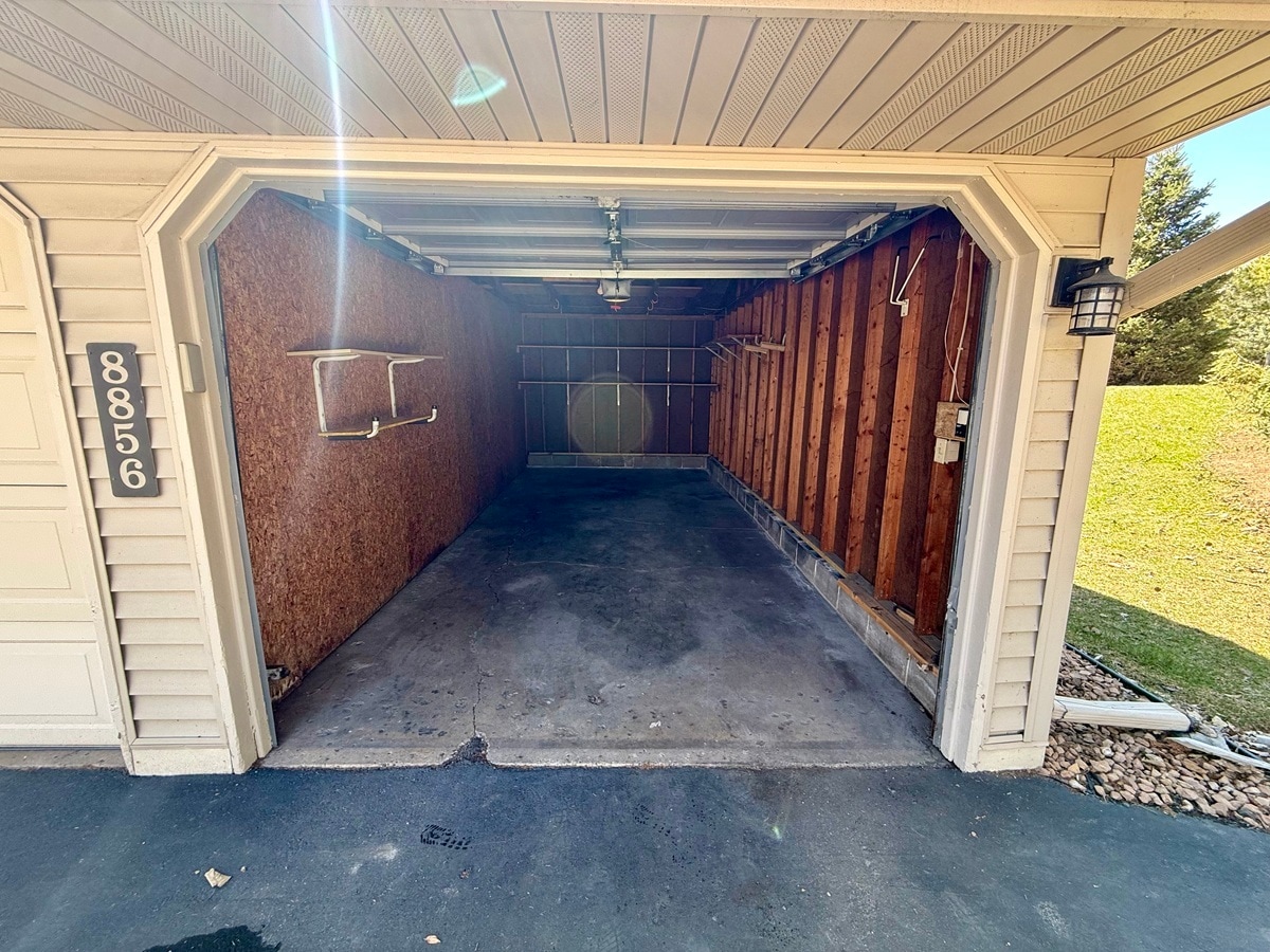 Building Photo - 8856 Jasmine Ln