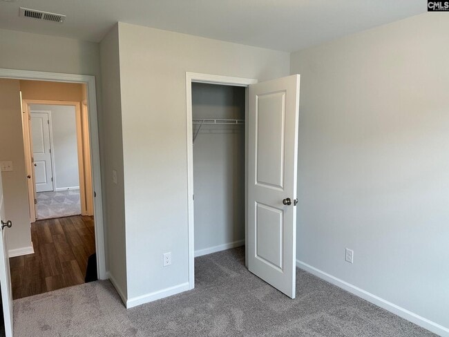 Building Photo - 820 Summerwood Ln