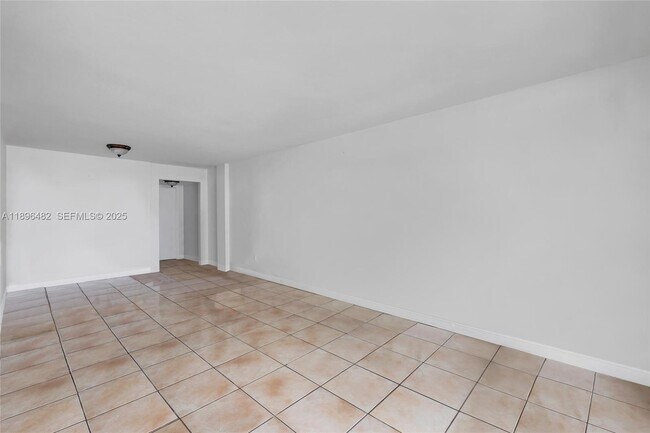 Building Photo - 6545 Indian Creek Dr