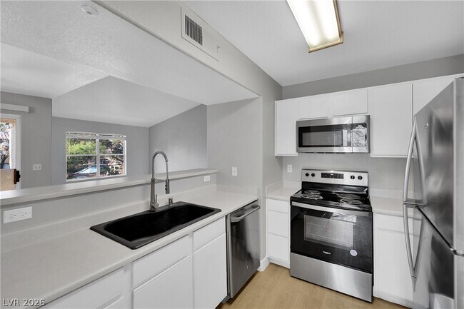 Building Photo - 2300 E Silverado Ranch Blvd