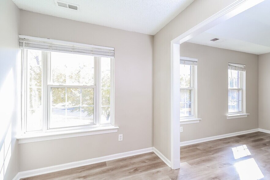 Building Photo - 10030 Wildwood Muse Ct