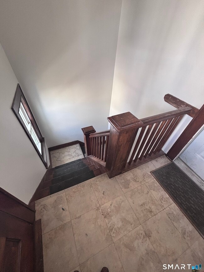 Building Photo - 624 Bishop Ave