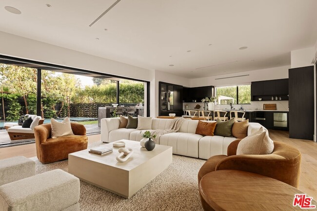 Building Photo - 5988 W 76th St