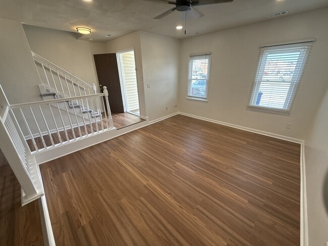 Building Photo - 5537 Lynbrook Landing