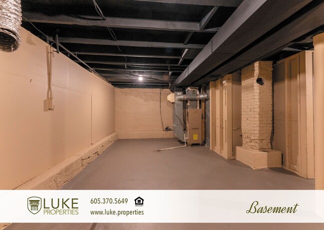 Building Photo - 828 N Indiana Ave