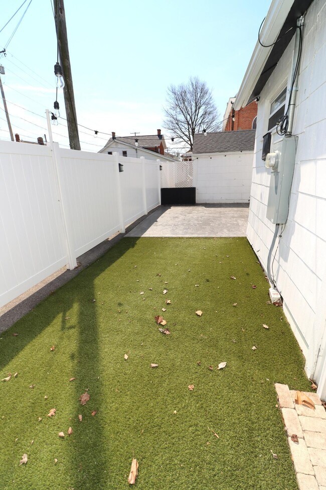 Building Photo - 120 S Court St