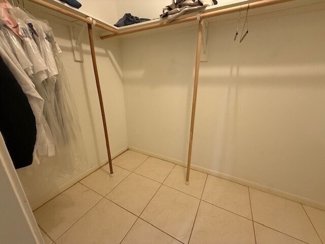 Building Photo - 2902 Silent Dr