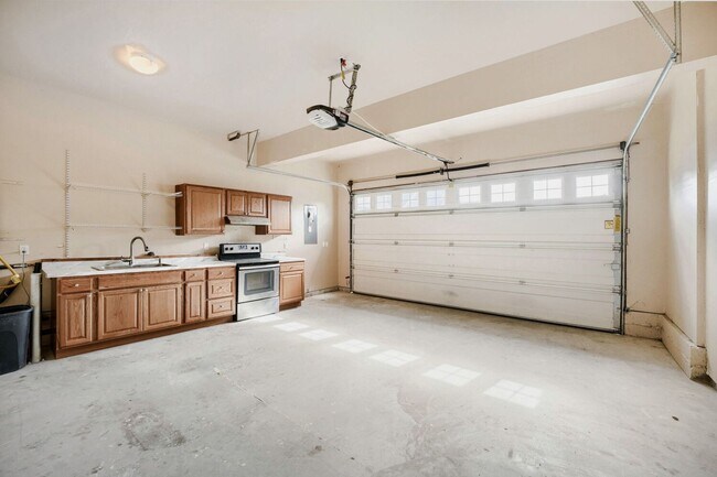 Building Photo - Amazing 4bed/2.5bath with Den in Kent, WA!
