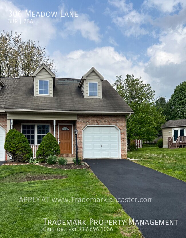 Primary Photo - Spacious 3 Bedroom 2 Bath Town Home