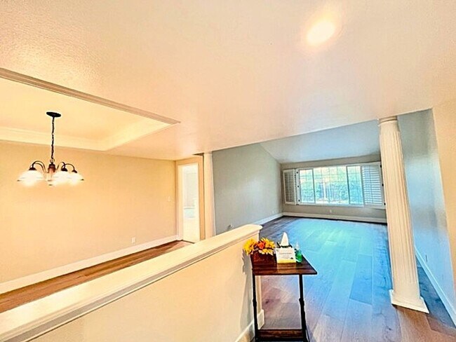 Building Photo - NEWLY RENOVATED- 4BD/2BA, Single-Family Home in Twin Creeks Area of San Ramon- Available NOW!