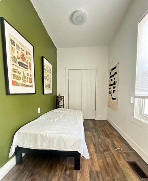 Building Photo - 772 W 300 N