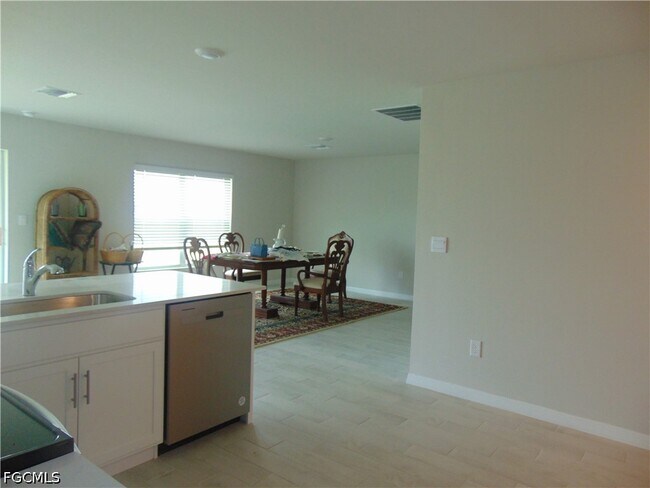 Building Photo - 7005 Calder Cir