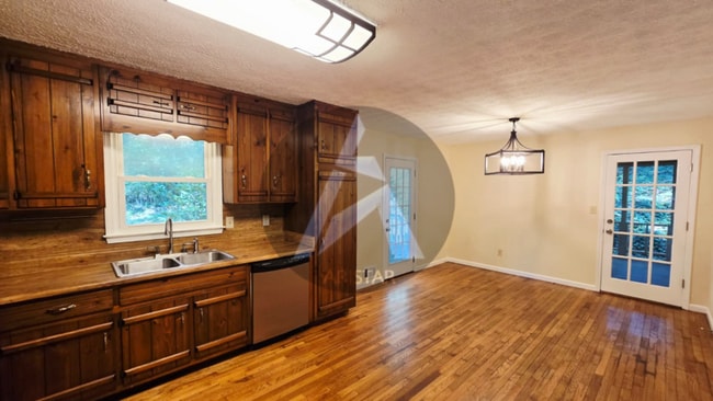 Building Photo - 103 Westland Ct