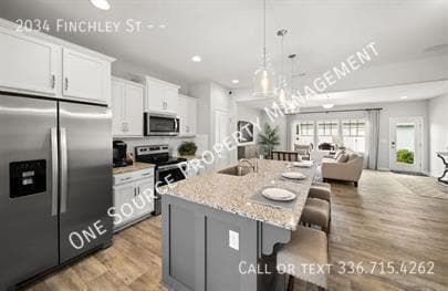 Building Photo - 2034 Finchley St