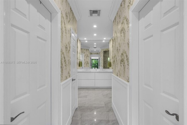 Building Photo - 420 Palmwood Ln