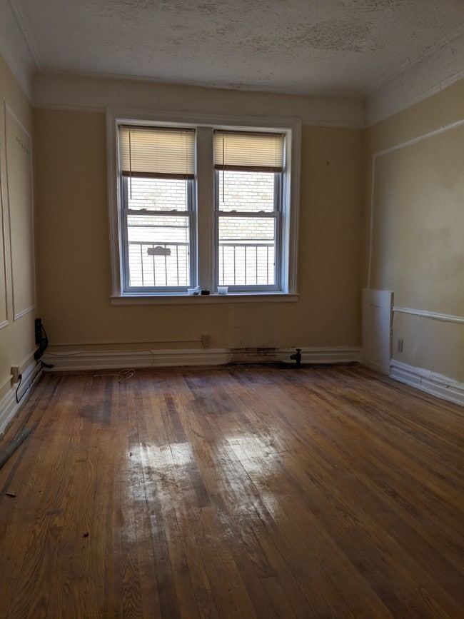 Building Photo - 46 Anderson St