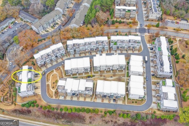 Building Photo - 2083 Holtz Ln