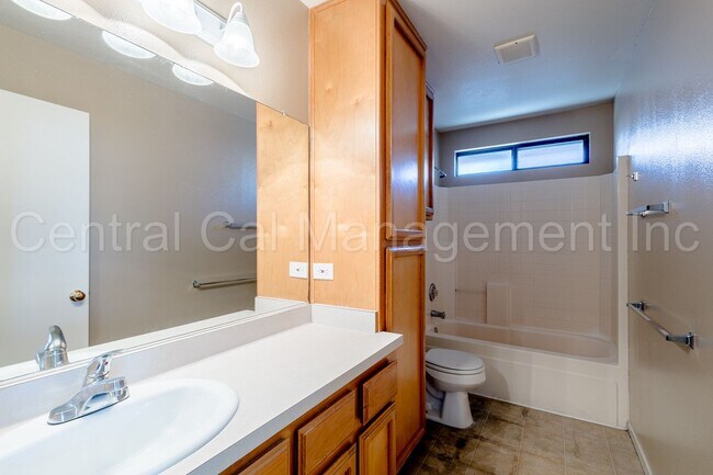 Building Photo - 4205 Kilterbury Ln