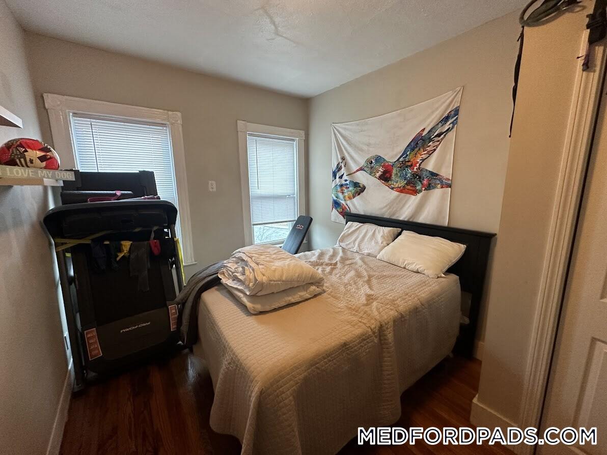 Building Photo - 9 Medford St