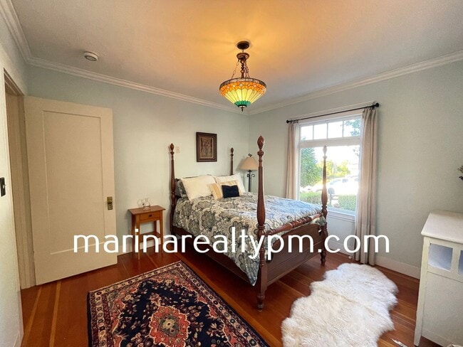 Building Photo - Welcome to this stunning 3 Bedroom 2 Bath Single Family Home in the charming town of Crockett, CA