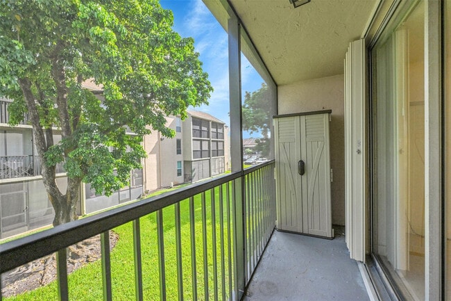 Building Photo - 7173 Orange Dr