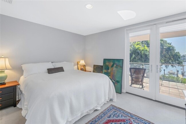 Building Photo - 838 Monterey Blvd NE