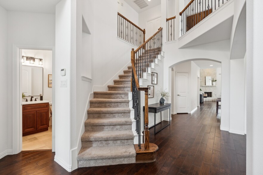 Building Photo - 5637 Belton Ln