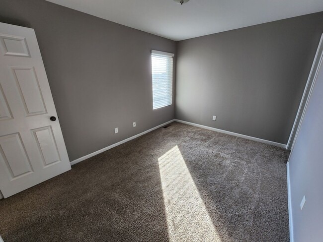Building Photo - Lakewood Twin Home Across from Brand New L...