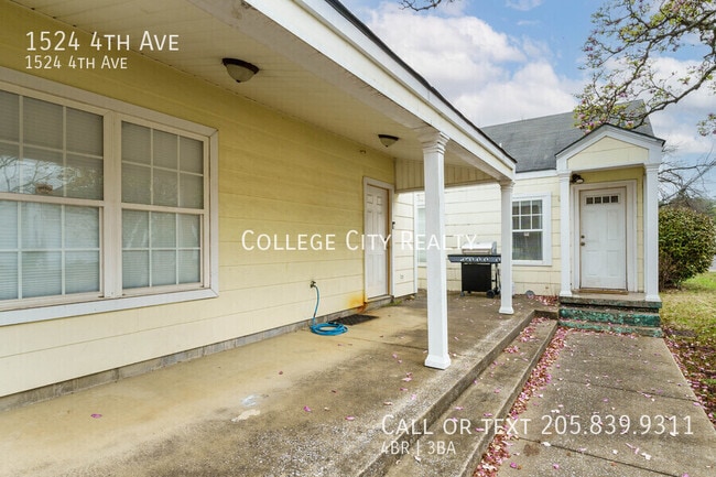 Building Photo - 1524 4th Ave