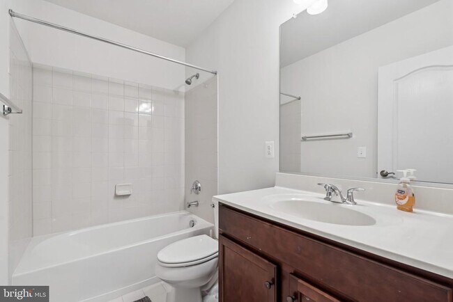 Building Photo - 41741 Stonecutter St