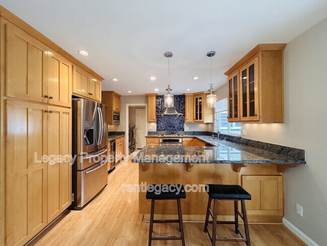 Building Photo - 1163 Gamay Dr